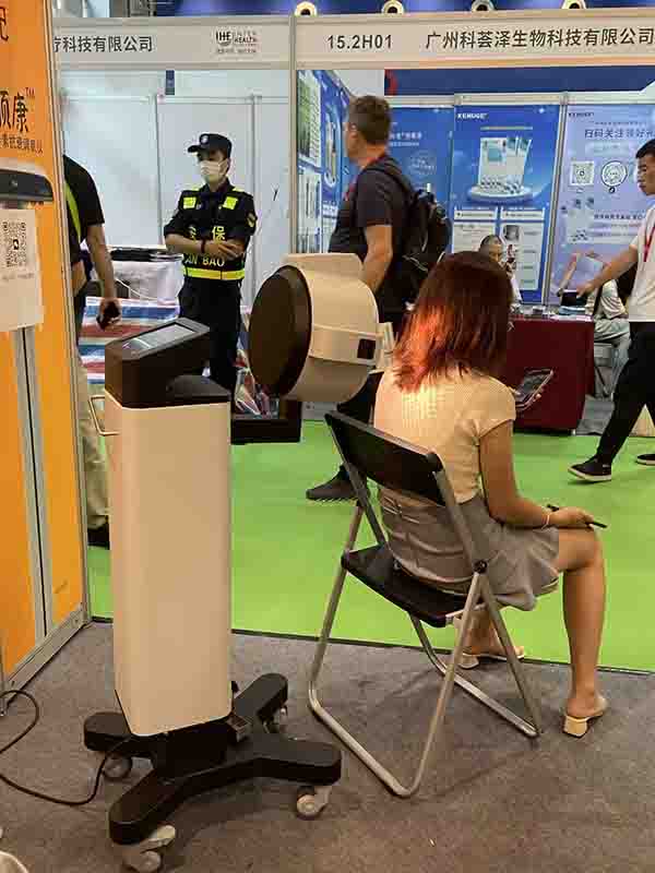 碳素光治療儀開發(fā)設(shè)計-2.jpg 碳素光治療儀開發(fā)設(shè)計-2.jpg